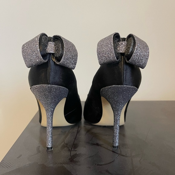 Enzo Angiolini black and satin silver sparkly bow shoes - Picture 2 of 4